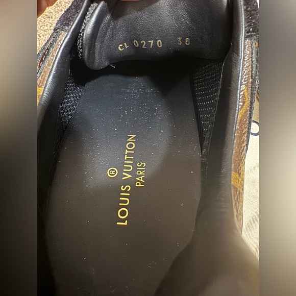 ⭐️SALE!⭐️❤️ AUTHENTIC LV LOUIS VUITTON RUN AWAY SNEAKERS SHOES Size 38 ❤️ - Picture 13 of 13